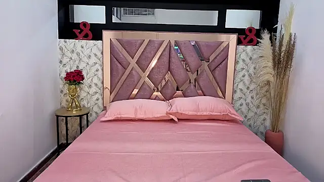 Snapshot of mysterius_boy chatting on December 2, 8:37 pm mysterius boy online show from December 2, 8:37 pm