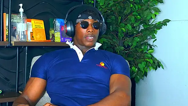 Snapshot of dalton_asher chatting on November 22, 8:08 pm dalton asher online show from November 22, 8:08 pm