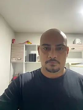 Snapshot of Morenocasado34liberal chatting on October 20, 5:19 am Morenocasado34liberal online show from October 20, 5:19 am