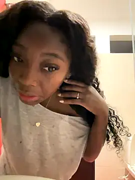 EmilyKisx online show from December 3, 10:13 am