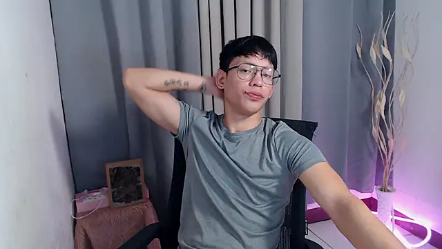 pinkcock froi2305 online show from April 14, 1:50 pm