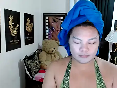 TSbrianaHugeCock online show from April 10, 2:00 pm