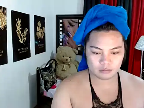 Snapshot of TSbrianaHugeCock chatting on May 3, 1:39 pm TSbrianaHugeCock online show from May 3, 1:39 pm