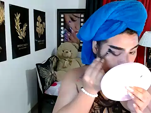 Snapshot of TSbrianaHugeCock chatting on May 4, 2:57 pm TSbrianaHugeCock online show from May 4, 2:57 pm
