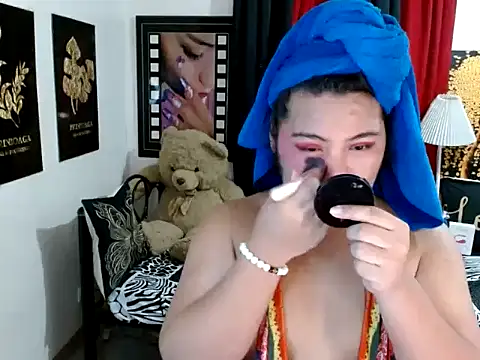 Snapshot of TSbrianaHugeCock chatting on June 8, 1:44 pm TSbrianaHugeCock online show from June 8, 1:44 pm