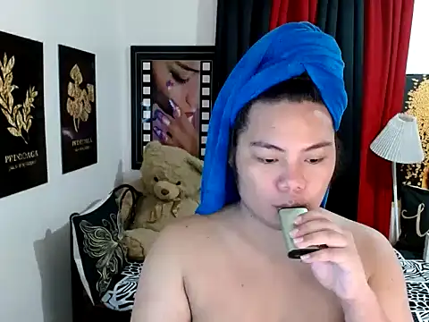 Snapshot of TSbrianaHugeCock chatting on June 10, 3:11 pm TSbrianaHugeCock online show from June 10, 3:11 pm