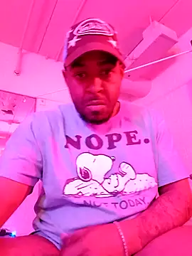 Snapshot of Nuttygmarley chatting on November 28, 1:47 pm Nuttygmarley online show from November 28, 1:47 pm