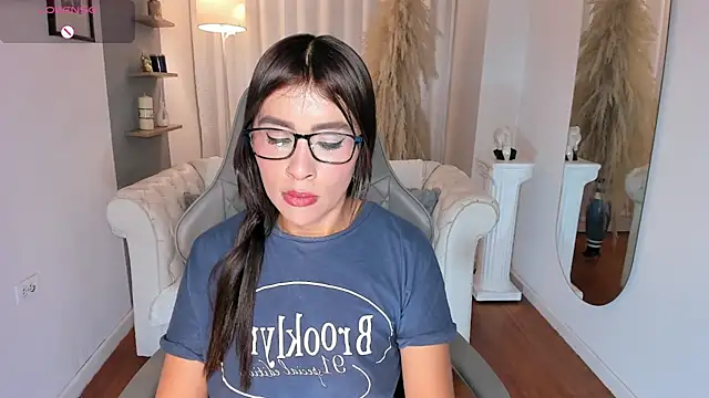 Natalia Leon8 online show from April 9, 4:01 am