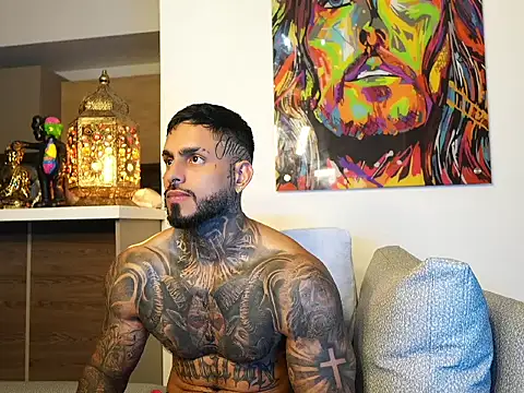 Snapshot of logan_hugh8 chatting on September 18, 11:18 pm logan hugh8 online show from September 18, 11:18 pm