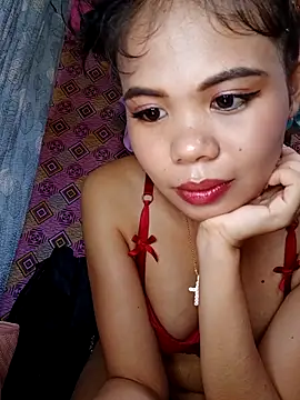 Snapshot of Sexxie_Ella22 chatting on December 14, 5:13 am Sexxie Ella22 online show from December 14, 5:13 am