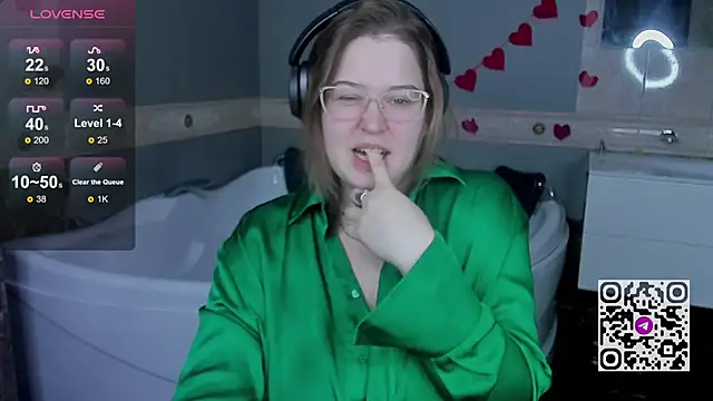 HelenHartt online show from March 1, 8:49 am