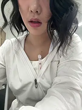 luluya1314 online show from April 14, 10:32 am