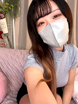 Snapshot of emiiiii1001 chatting on September 27, 1:16 pm emiiiii1001 online show from September 27, 1:16 pm