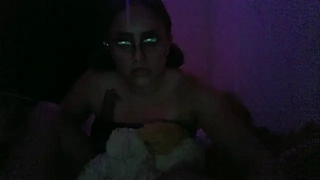 Snapshot of jenmarquez_ chatting on October 30, 6:04 am jenmarquez  online show from October 30, 6:04 am