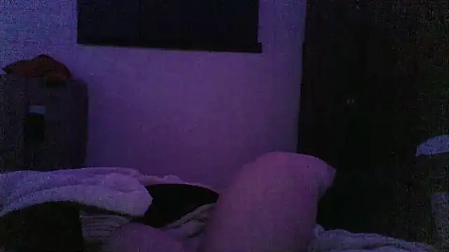 jenmarquez  online show from November 19, 6:13 am