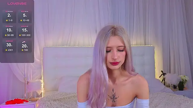 Monica Leen online show from February 26, 6:23 am