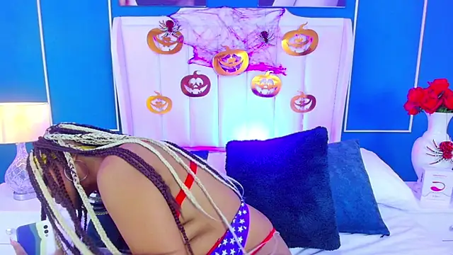 Snapshot of AngelaRoberts chatting on October 30, 4:03 am AngelaRoberts online show from October 30, 4:03 am