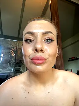 emmasweett11 online show from October 5, 7:39 am