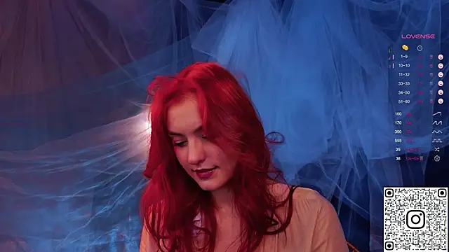 GildedKitten online show from December 5, 6:15 pm