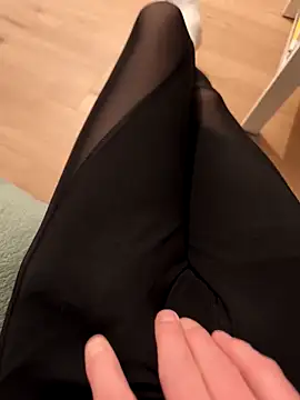 luckylover2024 online show from March 25, 7:09 pm