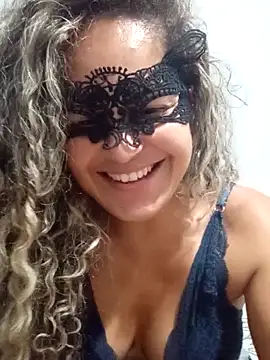 Snapshot of RaphinhaSanches chatting on October 4, 2:37 pm RaphinhaSanches online show from October 4, 2:37 pm