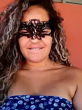 Snapshot of RaphinhaSanches chatting on November 19, 1:44 pm RaphinhaSanches online show from November 19, 1:44 pm