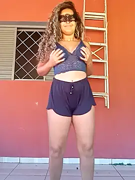 Snapshot of RaphinhaSanches chatting on November 25, 2:06 pm RaphinhaSanches online show from November 25, 2:06 pm