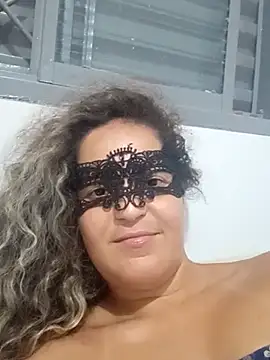 Snapshot of RaphinhaSanches chatting on December 1, 8:58 pm RaphinhaSanches online show from December 1, 8:58 pm