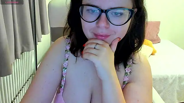 MilisaSweet777 online show from December 19, 8:27 pm