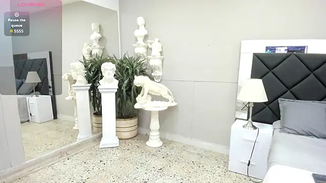 Snapshot of emilio_brandon chatting on November 30, 10:30 am emilio brandon online show from November 30, 10:30 am