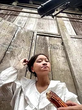   Nhug  05 online show from September 10, 12:43 am