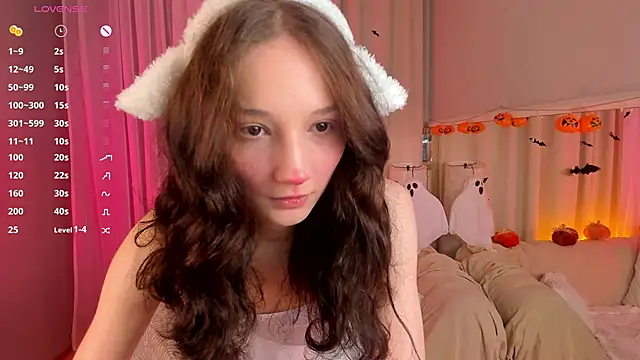Snapshot of MilliMouse chatting on October 24, 11:01 pm MilliMouse online show from October 24, 11:01 pm