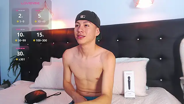 Snapshot of Abraham_horny18 chatting on October 4, 8:18 pm Abraham horny18 online show from October 4, 8:18 pm