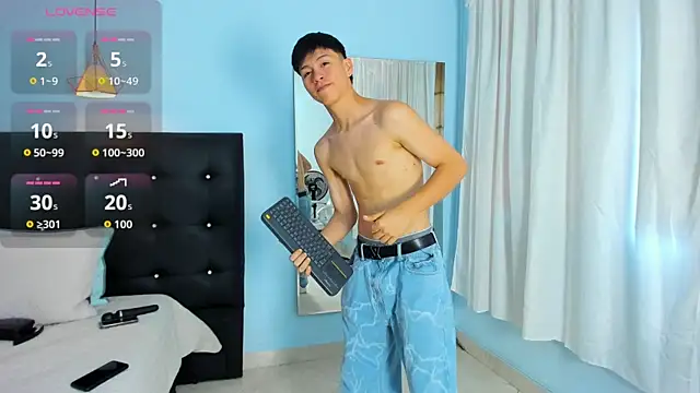 Snapshot of Abraham_horny18 chatting on October 21, 6:52 pm Abraham horny18 online show from October 21, 6:52 pm