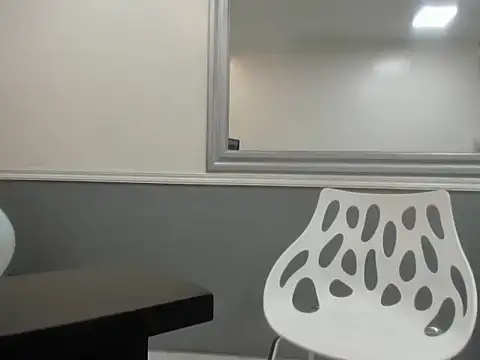 Oriana Jhonson online show from April 14, 11:27 am