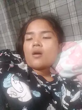 Snapshot of Sexy-Mama25 chatting on September 15, 8:14 am Sexy-Mama25 online show from September 15, 8:14 am