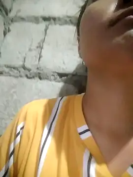 Snapshot of Sexy-Mama25 chatting on October 9, 1:36 am Sexy-Mama25 online show from October 9, 1:36 am