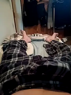 Snapshot of Empi19cm chatting on October 25, 6:10 am Empi19cm online show from October 25, 6:10 am