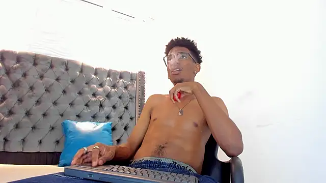 nero reyd online show from September 27, 8:03 pm