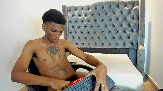 nero reyd online show from April 20, 7:15 pm