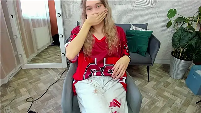 Snapshot of Vel1ka chatting on September 19, 9:54 am Vel1ka online show from September 19, 9:54 am