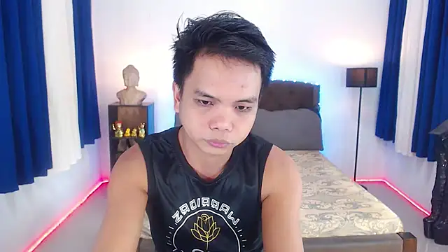 Snapshot of XExtraServiceManX chatting on October 21, 12:28 pm XExtraServiceManX online show from October 21, 12:28 pm