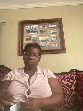 Snapshot of Slave4Him chatting on November 20, 8:19 pm Slave4Him online show from November 20, 8:19 pm