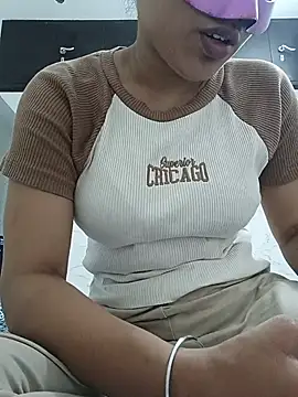 baddy8008 online show from July 9, 9:57 am