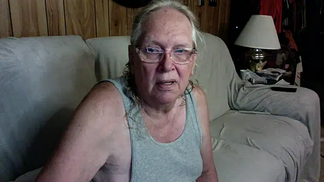 OldLadySara online show from October 13, 12:10 am