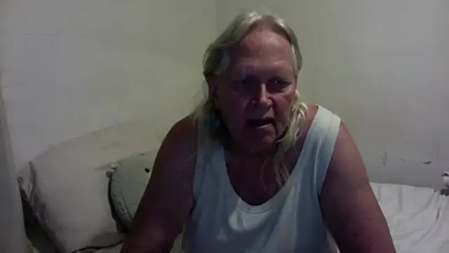 OldLadySara online show from October 23, 1:38 am