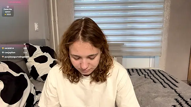 SunPunnyGirl online show from September 23, 5:43 am