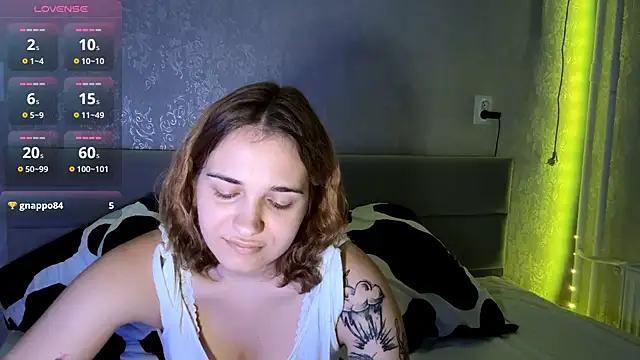 SunPunnyGirl online show from October 25, 2:13 pm