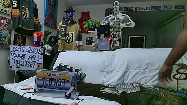 Snapshot of Str8ishVegasGuy chatting on October 21, 8:04 am Str8ishVegasGuy online show from October 21, 8:04 am