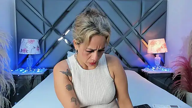 Alisson Milf online show from January 18, 1:04 pm